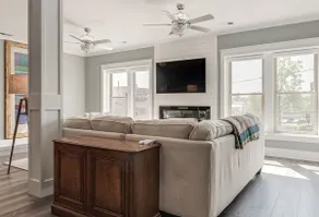 Downtown's NEWEST AIRBNB ”THE FIDDLE” !!! - Image 5