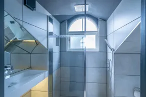The Rockefeller - Beautiful One Bed Apartment - Image 4