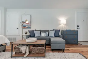 Cutest Studio on Church Street! - Image 5