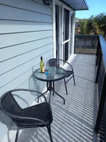 Cheerful 3 Bedroom Townhouse near the Beach - Image 3