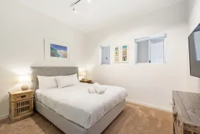 Bondi Heaven Beachfront Apartment - Image 4
