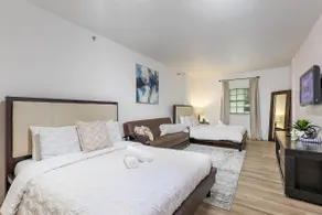 NEW 'SeaBreeze' Studio Ocean Drive #206 - Image 2