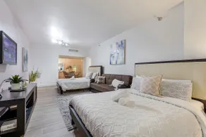 NEW 'SeaBreeze' Studio Ocean Drive #206 - Image 3