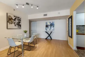 NEW 'SeaBreeze' Bright Studio Ocean Drive #505 - Image 5