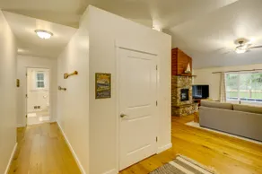 Whidbey Retreat, Peaceful & Private Getaway, Hot Tub, Fire Pit - Image 3