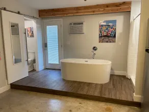 Sweet 112. 420 friendly outdoor patio and HOT TUB - Image 2