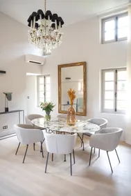 Luxurious 170 m2 apartment in a castle. Aix - Image 2