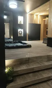 Grenoble Suite with Jacuzzi and private sauna - Image 3
