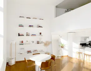 Sun-Drenched Downtown Manhattan Duplex - Image 4
