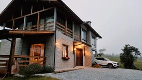 Charming and Rustic Country House - Image 2