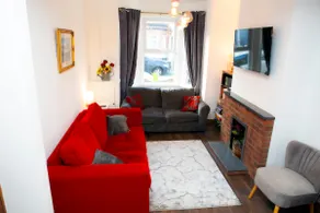 Cheerful 2 bedroom house in the heart of Belfast - Image 2