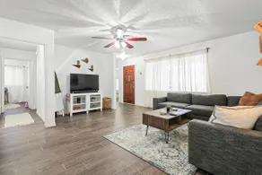 Modern Bohemian 3 bd home - Your FIFA Headquarters - Image 2