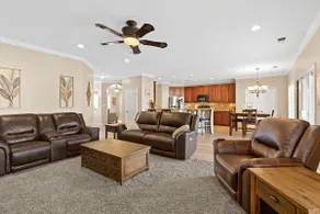 Newly furnished POOL home - King Bed sleeps 7 - Image 5