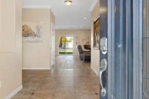 Newly furnished POOL home - King Bed sleeps 7 - Image 4