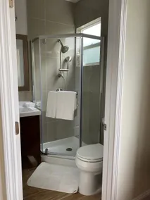 Convenient 3 bedroom guest house near SFO, highway - Image 5
