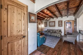 Cute 3 bedroom Midtown Getaway - Image 4