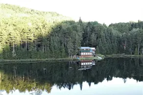 Pittsburg NH Waterfront Cabin. Direct Snowmobile & ATV Trail Access. Middle Pond - Image 3