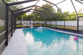 Heated pool house 4 miles away from the beach... - Image 5