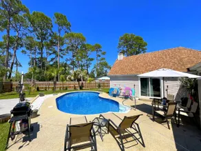 Very Private 3 Bed Home with HEATED Pool Palms and Big Fenced Yard - Image 2