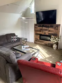 Very Private 3 Bed Home with HEATED Pool Palms and Big Fenced Yard - Image 3