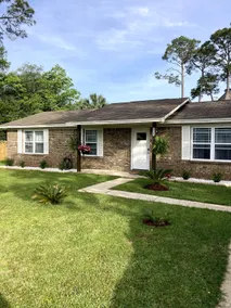 Very Private 3 Bed Home with HEATED Pool Palms and Big Fenced Yard - Image 4