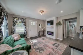 Stylish 2Bdrm Bungalow | Walkable + Well Equipped - Image 4