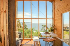 Mango Lodge 2 - Oceanfront Shelter - Image 3