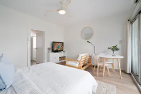 Beautiful Bright Apartment Close To King's Park - Image 4