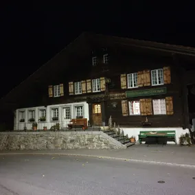 WHITE HOME IN AESCHI BEI SPIEZ - Image 4