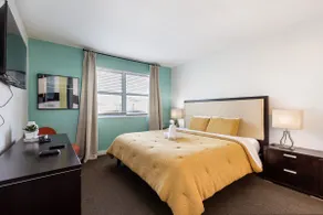 NEW'SeaBreeze'#407 Spacious 2 Bed Apt with Balcony - Image 4