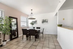 NEW'SeaBreeze'#407 Spacious 2 Bed Apt with Balcony - Image 2