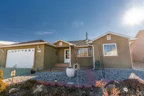 Beautiful Warm and Spacious Home, 3bed/2 full bath - Image 3