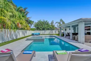 Gorgeous 4BR| Brand new HTD Pool & Jacuzzi| 1Mile - Image 2