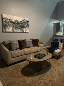 Gorgeous 2 Bedroom Townhouse near Tinker AFB - Image 3