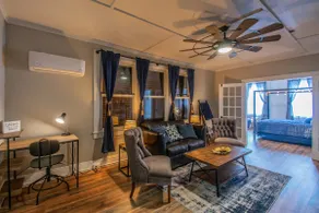 Charming Loft in Downtown WJ w/Free Parking - Image 3