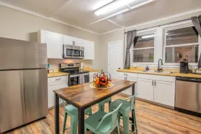 Charming Loft in Downtown WJ w/Free Parking - Image 5