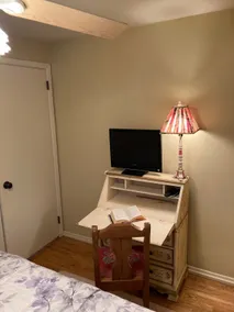 Charming, comfortable, and convenient - Image 4