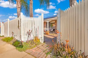 Collier Terrace: charming + central - Image 3