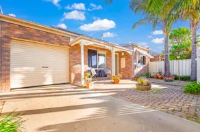 Collier Terrace: charming + central - Image 5