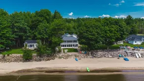The Beach House: Waterfront cottage - Image 2