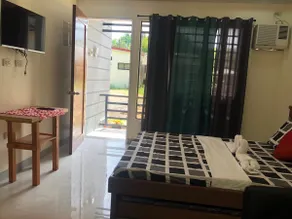 SanguineChateau- Tranquil, Cozy room upto 100mbps - Image 5