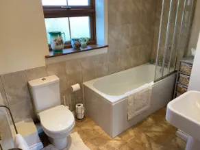 Lovely one bedroom apartment with amazing views - Image 5