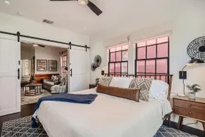 2 Br Historic Upscale Gem~Heart of King William! - Image 4