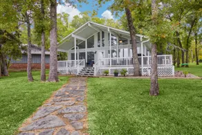 Cedar Creek Lake Haven Waterfront (w/Zipline) - Image 3