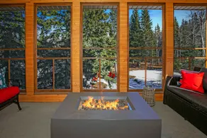 2 minute Drive to Jasper National Park - Image 2