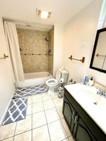 Spacious Basement | Private Parking | Entrance - Image 5