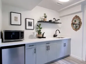 Entire 1B1B Guest Suite in Quiet NE NBHD - Image 4