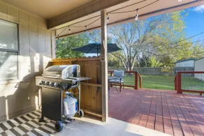 Red Brick Farm House - Image 4