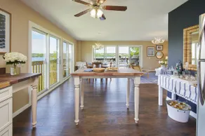 Mint Private Lakefront Skaneateles, 4BR/2 Bath w/50ft Lake Frontage w/Dock - Image 2