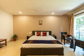 Elegant 3BR Apartment, designed to perfection. - Image 2